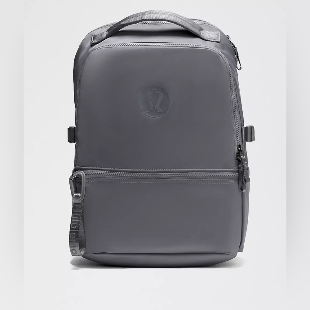 Lululemon New crew backpack 22L Updated 
Solar grey